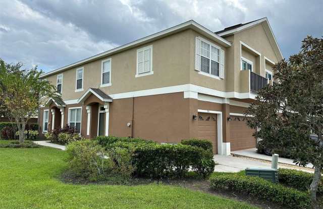1903 ESTANCIA Circle Gallery 2