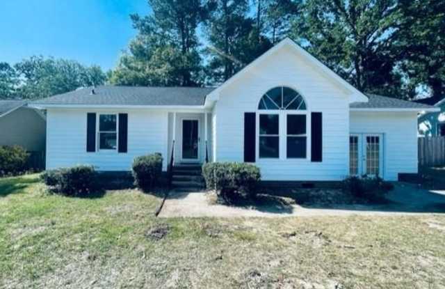 4517 Park Knoll Lane - 4517 Park Knoll Lane, Fayetteville, NC 28304