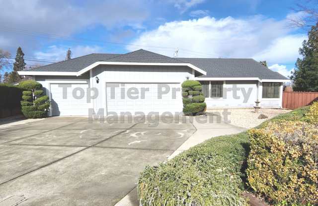 Spacious 4 Bed/2 Bath /1,970 square foot house in Pleasant Hill available June 25th! photos photos