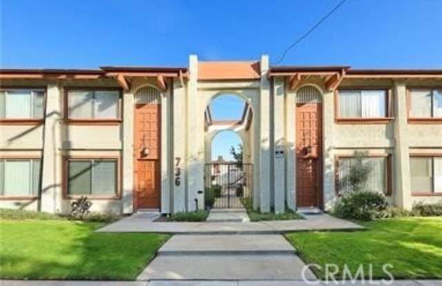 738 S Chapel Avenue photos photos