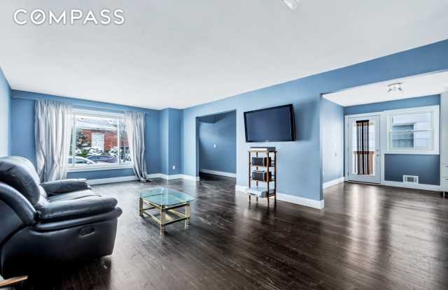 27 Madison Avenue Gallery 4