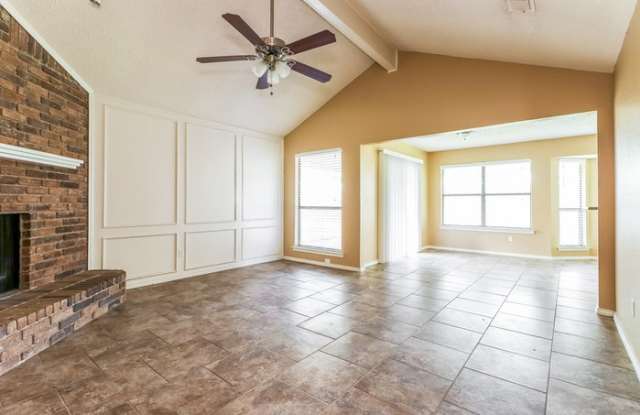 2700 Ridge Road North Gallery 3