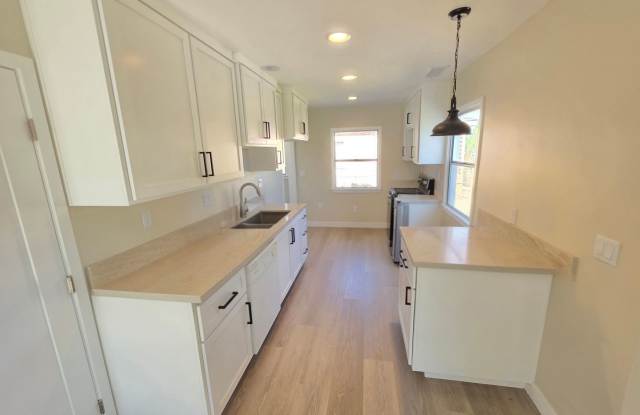 Completely Renovated 2-Bedroom Home in Cypress with Spacious Yard Gallery 4