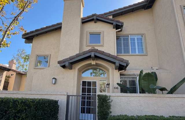 PICTURE PERFECT! 2 BR/3 BA PLUS OFFICE END UNIT CONDO with DIRECT ACCESS 2 CAR GARAGE Gallery 1