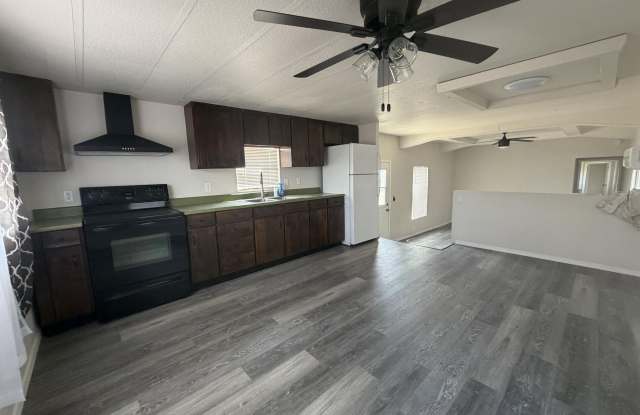 8210 W Emerson Drive Gallery 3