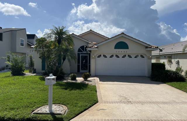 $2,400 ** AVAIL 7/15/25 ** LAKE SUZY ** 3 Bed / 2 Bath, Single Family Home with Lake View photos photos