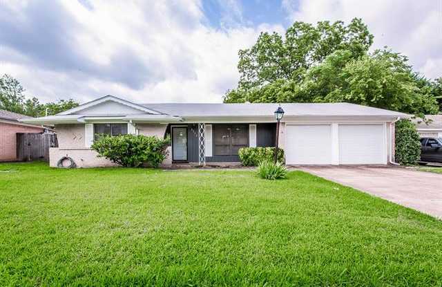 2930 Esterbrook Drive - 2930 Esterbrook Drive, Farmers Branch, TX 75234