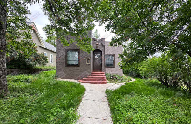 3 bedroom, 2 bath 1,356 sqft single-family home photos photos