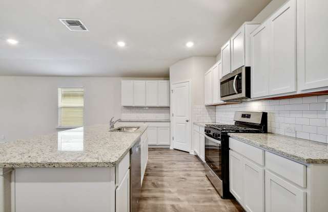 14042 Mudstone St Gallery 4