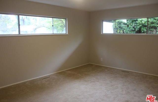 282 Wigmore Drive photos photos