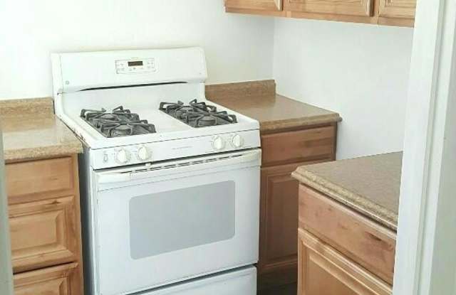 11620 VANTAGE HILL Road Gallery 2