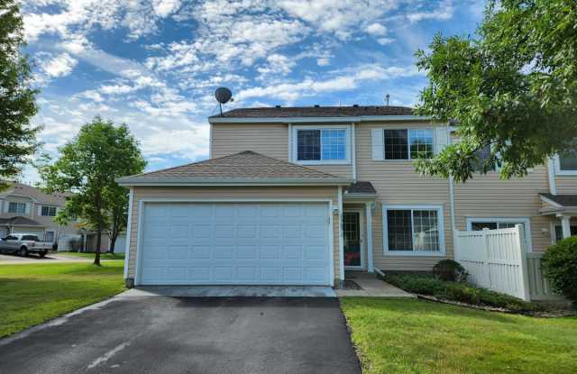 13071 Northrup Trl - 13071 Northrup Trail, Eden Prairie, MN 55347