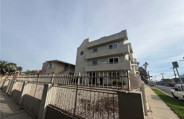 400 N Hobart Boulevard photos photos