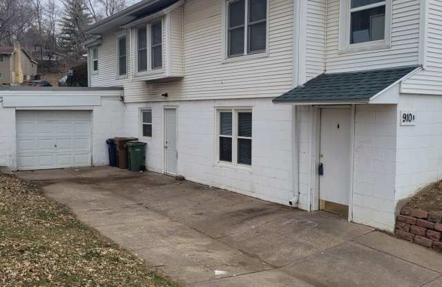 910 Harrington Avenue - B Gallery 2