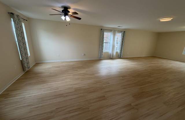 222 Ivyleaf Drive Gallery 2