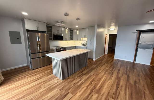 Beautifully Remodeled 2 bedroom townhome in Makaha Valley Planations photos photos