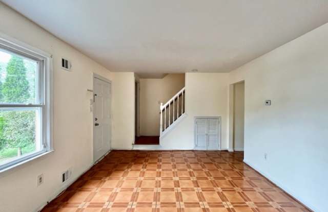 8426 Towne Crest Ct Gallery 4