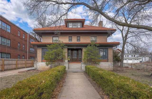 Historic Mid-Town Home with Room to Roam! photos photos