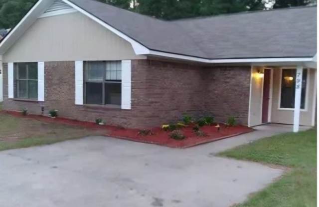 4 bedroom, 2 bathroom home located in the desirable area of Hinesville, GA. photos photos