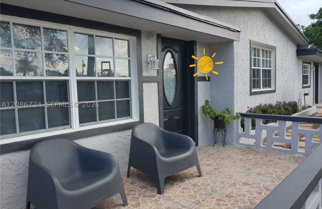 1618 NW 14th Ct Gallery 2