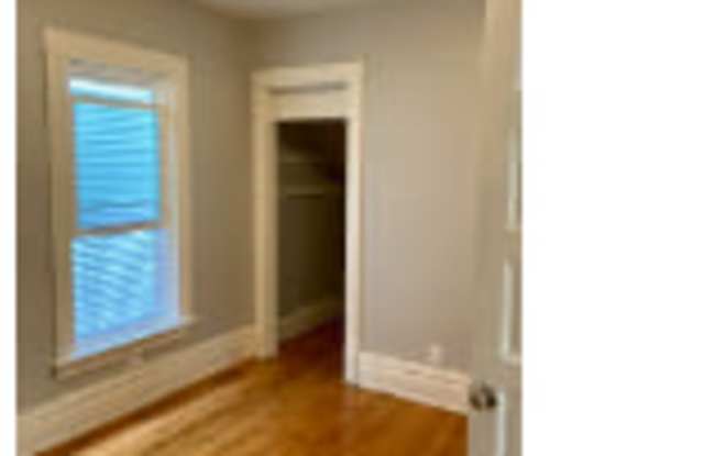 514 East Johnson Street - 1 Gallery 4
