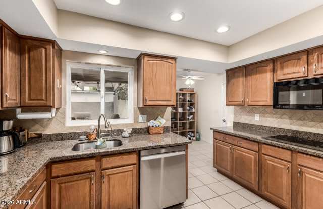 475 LEISURE WORLD Gallery 4