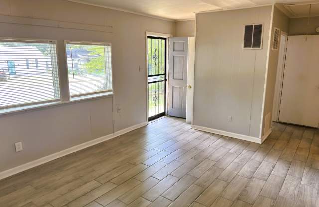 4374 Deborah Avenue Gallery 3