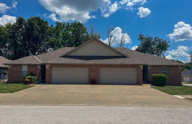 NEW LUXURY DUPLEX in the sought-after Southwest area of Springfield! photos photos