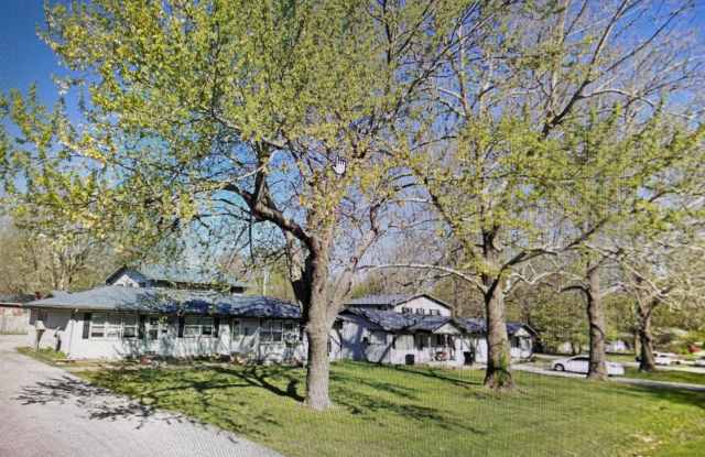One level two bedroom one bathroom! Great Location! Gallery 1