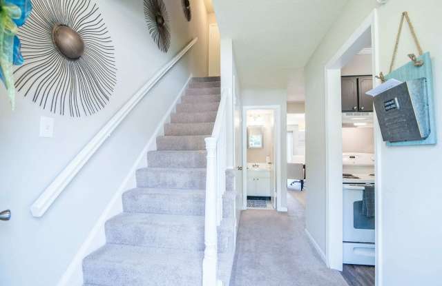 Four Seasons Townhomes Gallery 4