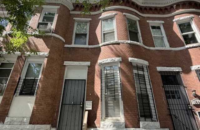 Spacious Home for Rent! W/D! Close to Public Transportation! Available Now! photos photos