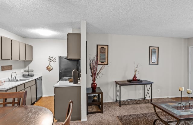 Silver Creek Apartments Gallery 4