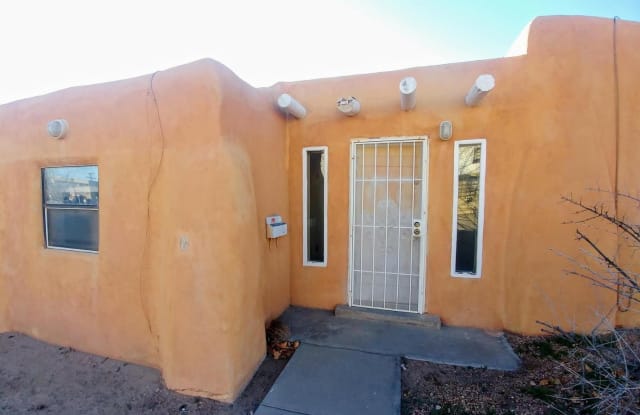 203 Spruce Street NE - 203 Spruce Street Northeast, Albuquerque, NM 87106
