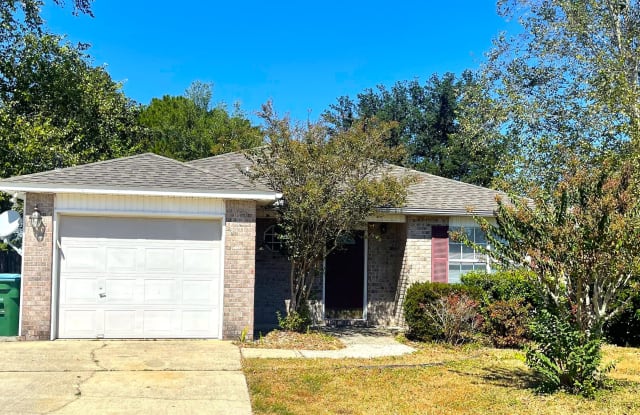 106 Louise Drive - 106 Louise Drive, Crestview, FL 32536