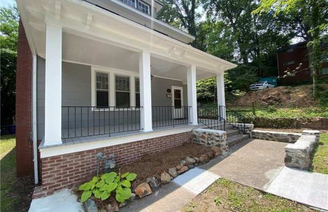 1912 Elizabeth Avenue Gallery 3