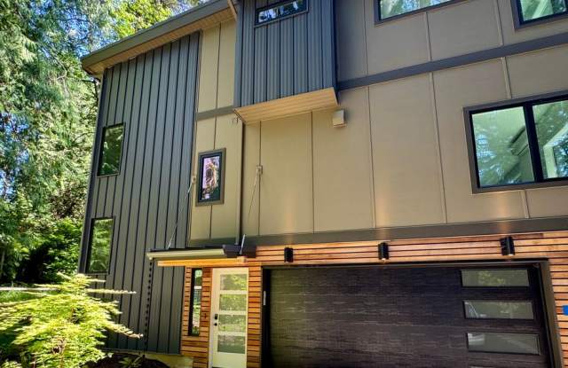 Stunning Contemporary 2 Bedroom Treehouse steps to Manitou Beach waterfront photos photos