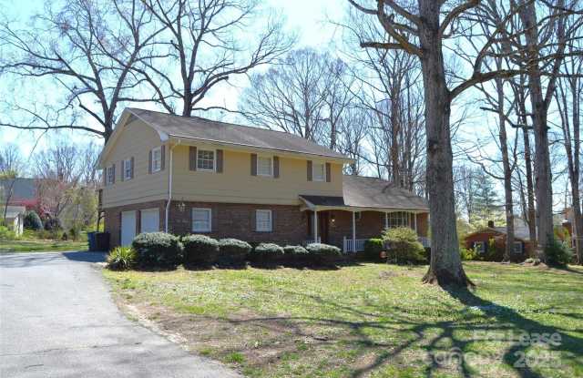 3116 E Broad Street - 3116 East Broad Street, Statesville, NC 28625 3116 E Broad Street - 3116 East Broad Street, Statesville, NC 28625