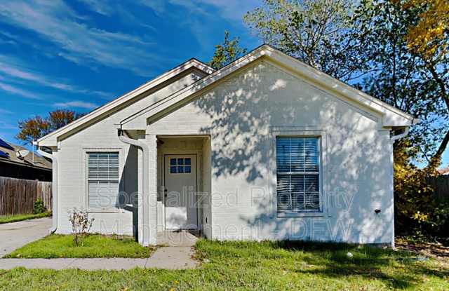 5241 Carol Ave - 5241 Carol Avenue, Fort Worth, TX 76105