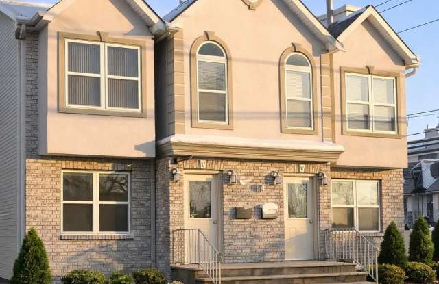 146 Jefferson Avenue unit: B photos photos