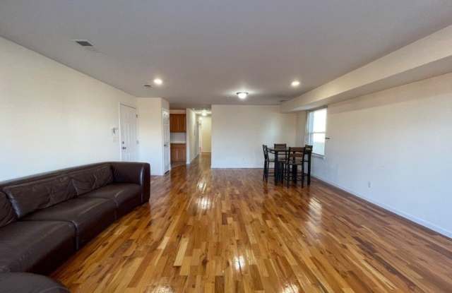 283-285 Morris Ave photos photos