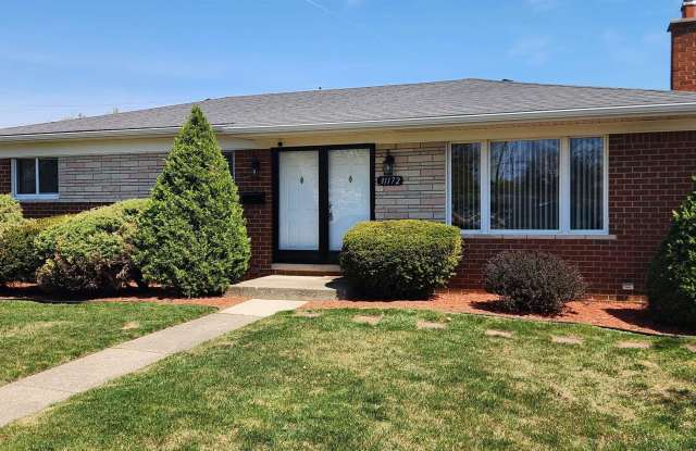 31172 Morgan - 31172 Morgan Drive, Warren, MI 48088