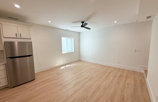 1448 Lexington Avenue - B Gallery 2
