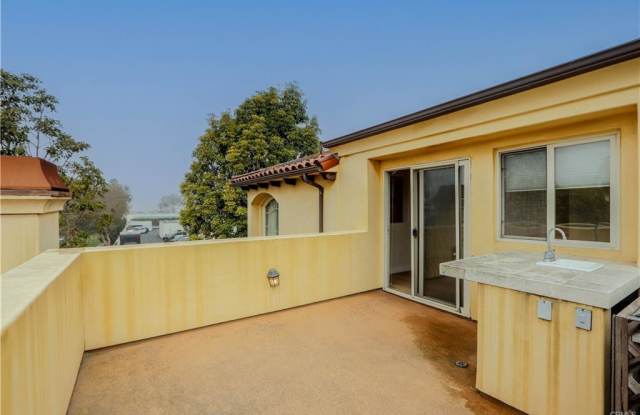 400 Diamond Street - 400 Diamond Street, Redondo Beach, CA 90277