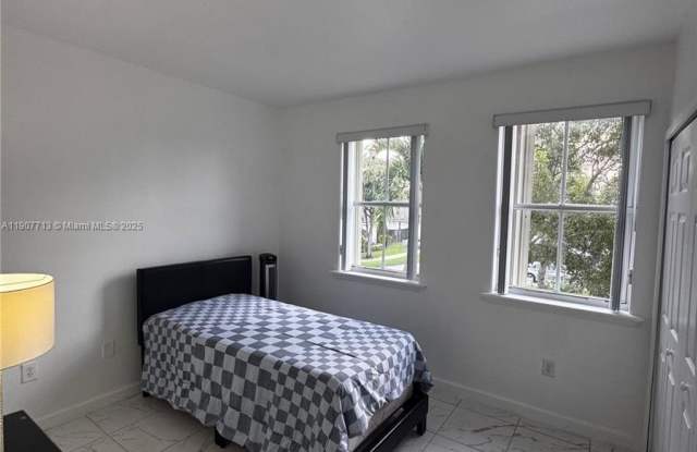 4887 NW 108th ct photos photos