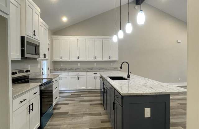 446 Chelsea Ln Gallery 4
