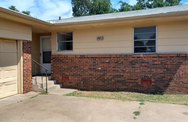 933 West Rulane Drive - 933 West Rulane Drive, Midwest City, OK 73110