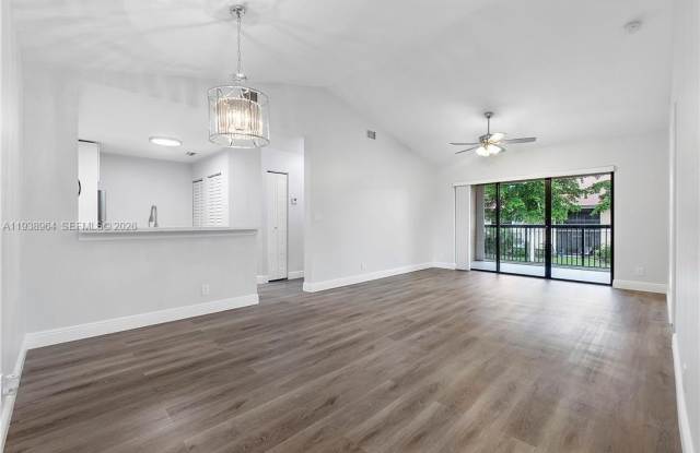 5861 Riverside Dr photos photos