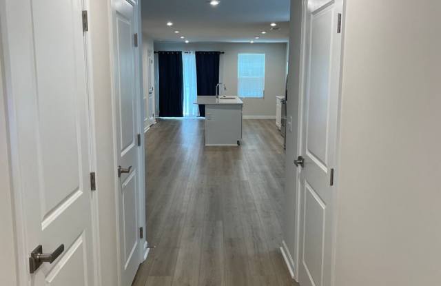 3 Bedroom 2 Bath Home in Sterling Oaks, Ash, NC Gallery 3