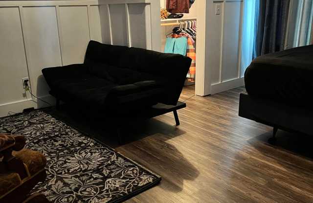504 N Ridge St photos photos