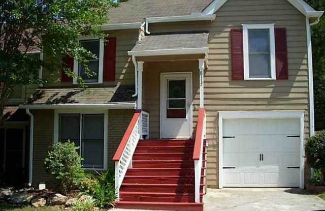8117 Woodlake Drive Gallery 2